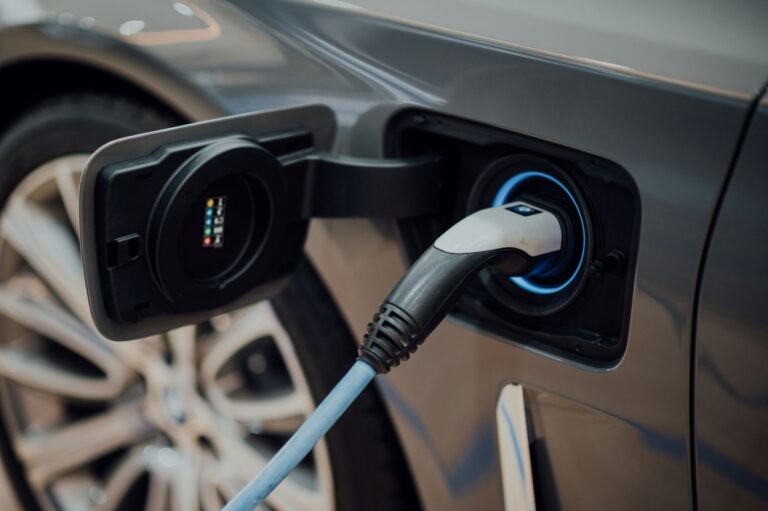 Lehetséges elektromos autókat készíteni ritkaföldfémek nélkül?
