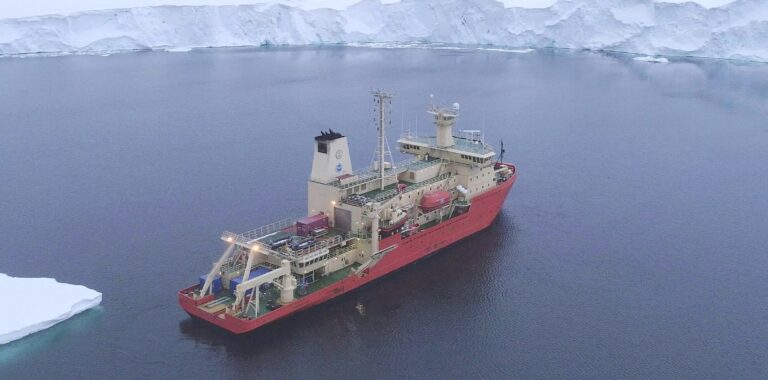 Különös, ismeretlen struktúrákat talált a merülő drón az Antarktisz jege alatt – majd örökre eltűnt