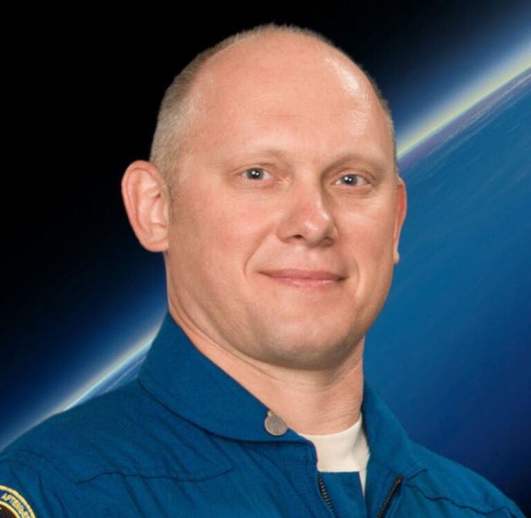 Kizártak egy orosz kozmonautát a SpaceX küldetéséből kémkedés gyanúja miatt