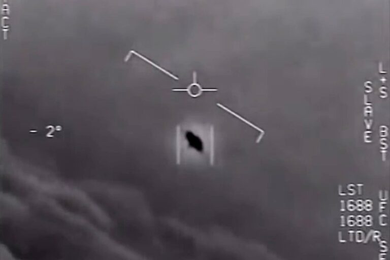 Donald Trump elrendelte a földönkívüliekkel kapcsolatos dokumentumok nyilvánosságra hozatalát