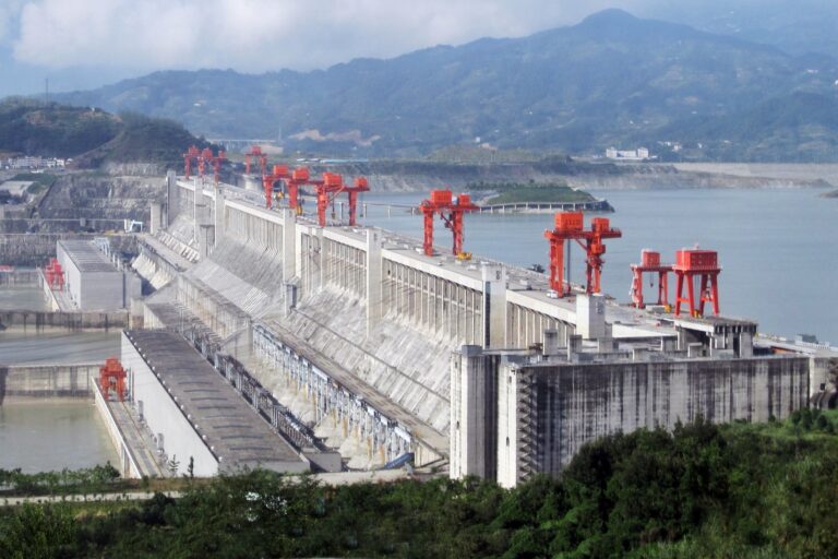 Túl nehéz a világ legnagyobb gátja, belassította a Föld forgását