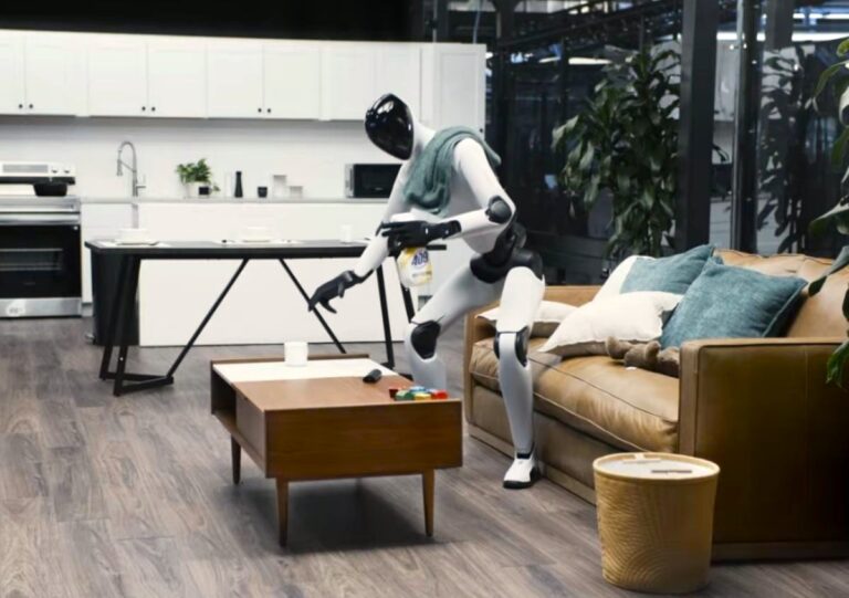 Egy robot már úgy pakolászik a nappaliban, mintha ez lenne a világ legtermészetesebb dolga