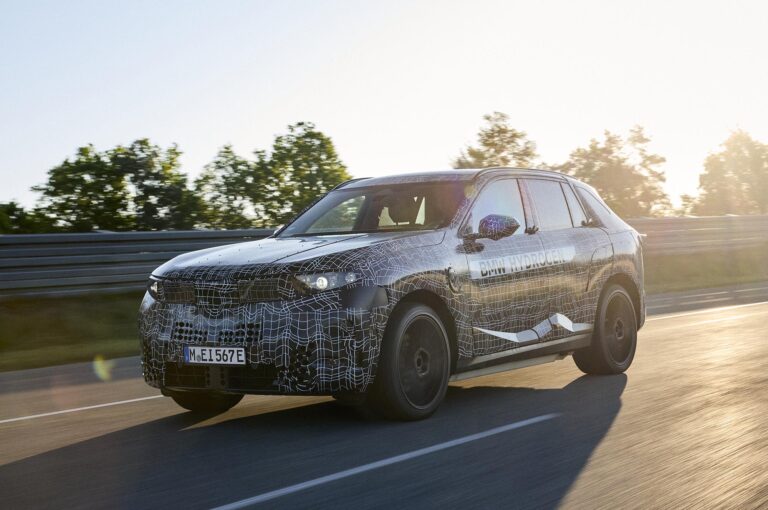 5 perc töltés után 750 kilométeres hatótávot ígér az új BMW