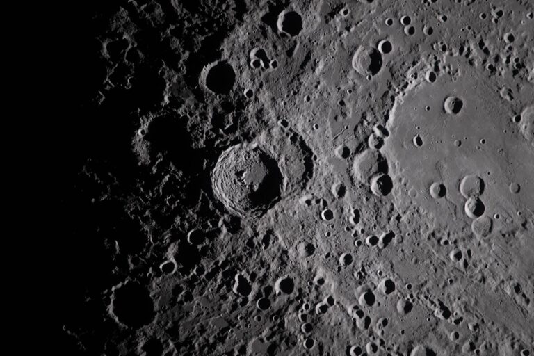 A NASA Hold-programjának következő legénységében most először fog helyet kapni egy európai űrhajós